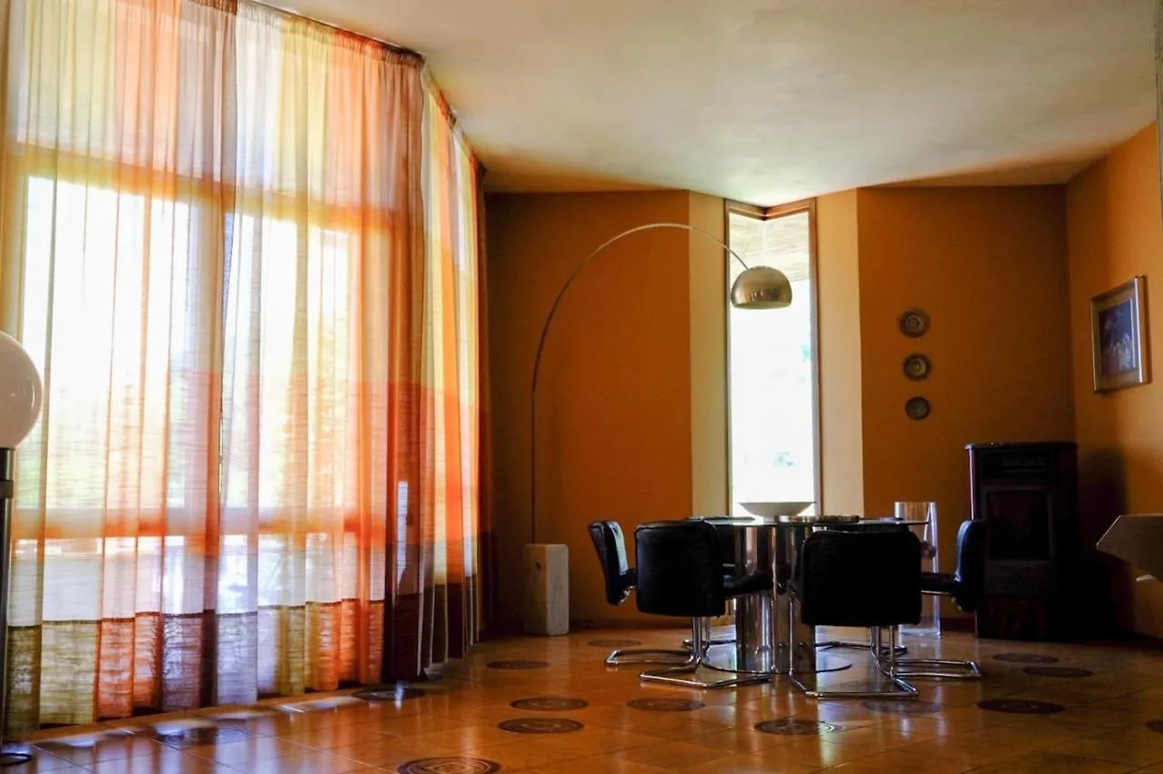 Villa Gione Verona 0*,  Italia
